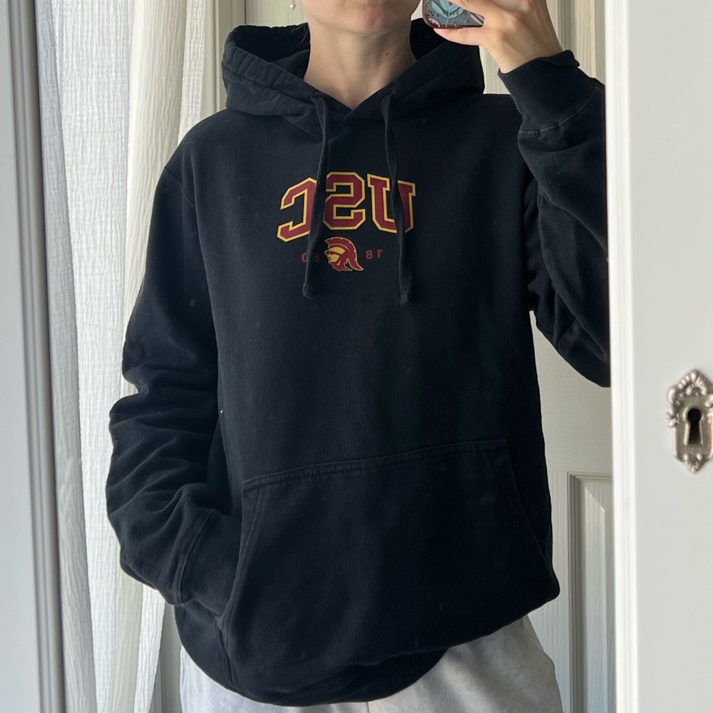 USC Black Pullover Hoodie - Collegiate Graphic Sweatshirt